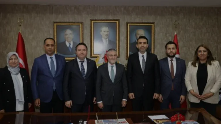 AK Parti ve MHP Mersin teşkilatlarından ortak çalışma mesajı
