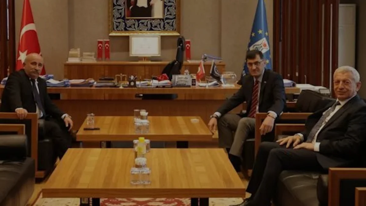 Kütahya Belediye Başkanı Kahveci yerel yöneticileri ağırladı