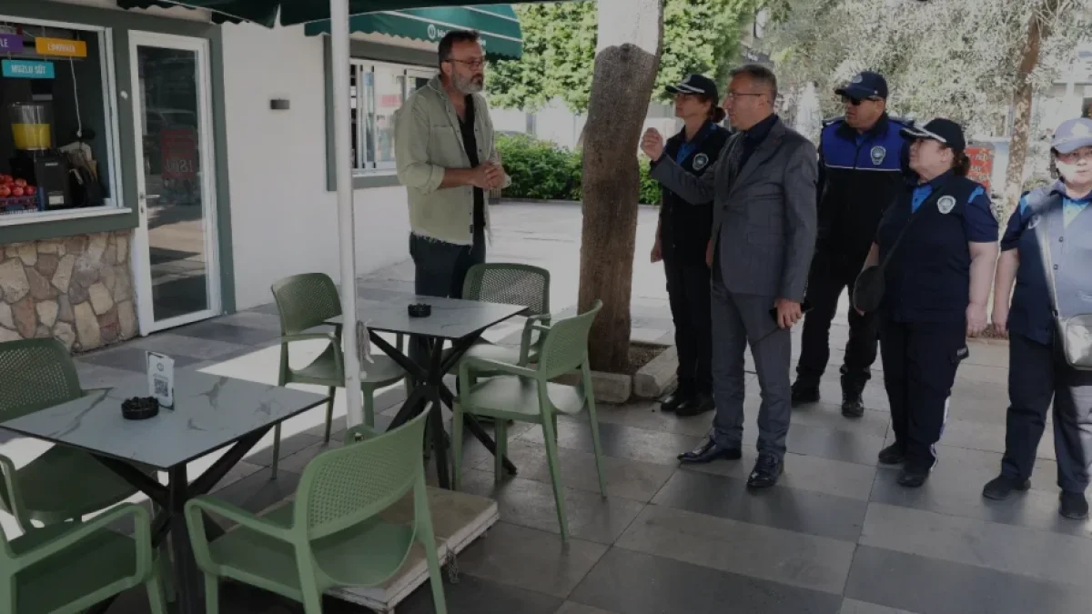 Mersin Akdeniz Belediyesinden Kaldırım İşgali Denetimi