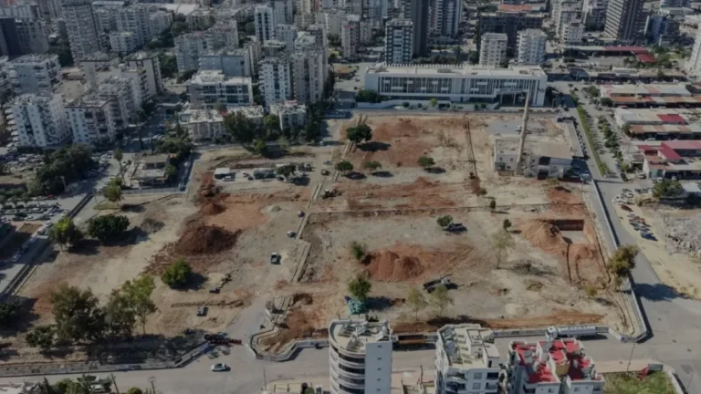 Mersin Mezitli Kent Meydanı Projesi İçin Çalışmalar Sürüyor