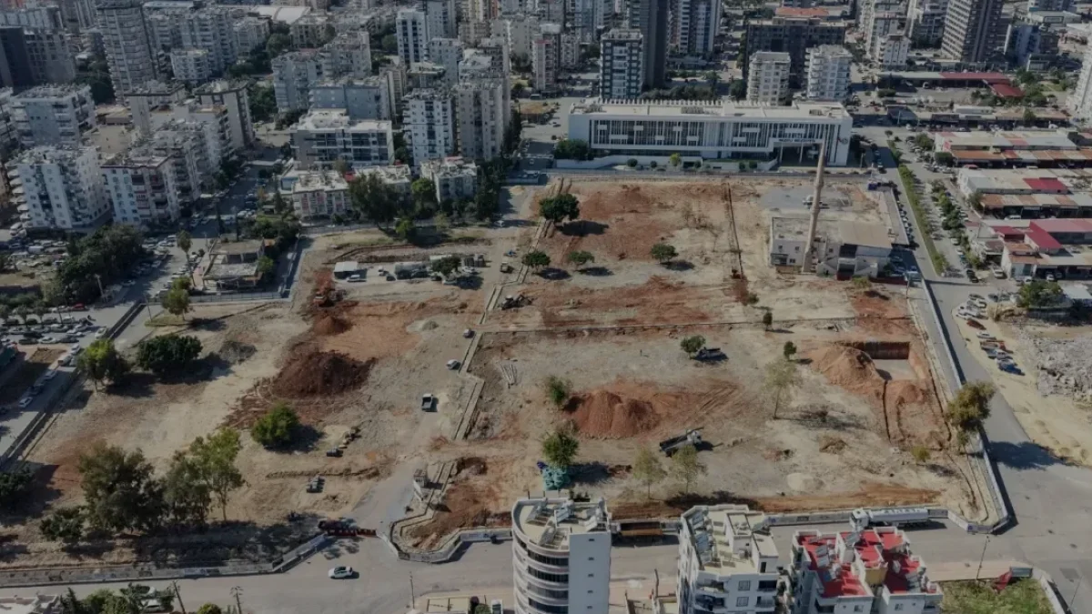 Mersin Mezitli Kent Meydanı Projesi İçin Çalışmalar Sürüyor