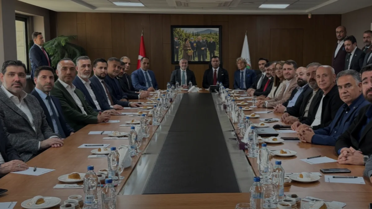 Nureddin Nebati Mersin Ticaret ve Sanayi Odasını Ziyaret Etti