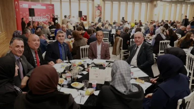 Osmangazi Belediye Başkanı Erkan Aydın muhtarlarla bir araya geldi