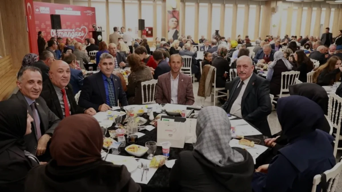 Osmangazi Belediye Başkanı Erkan Aydın muhtarlarla bir araya geldi